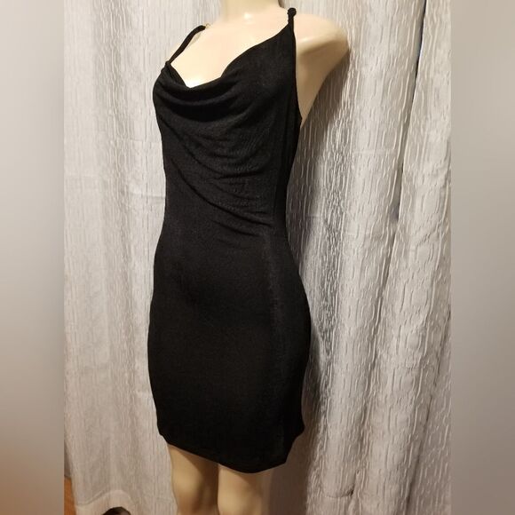Sexy black dress with gold chain strap - Picture 9 of 15